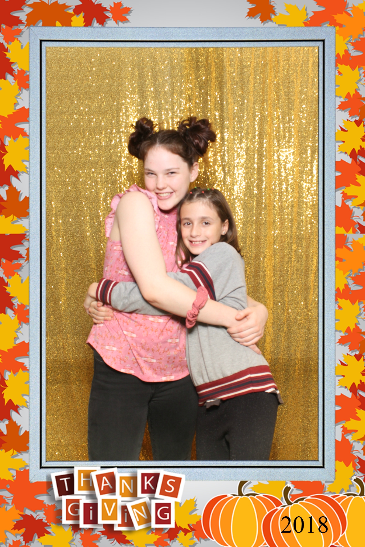 Thanksgiving 2018 | View more photos from the event at gallery.niknoxphotobox.com/u/NiKnox-Photo-Box/Thanksgiving-2018